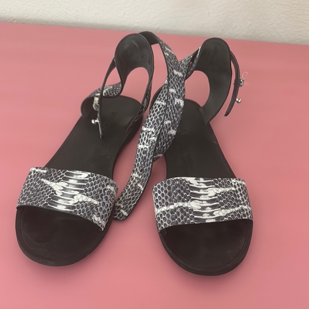 Vince Black and Gray Sandals
